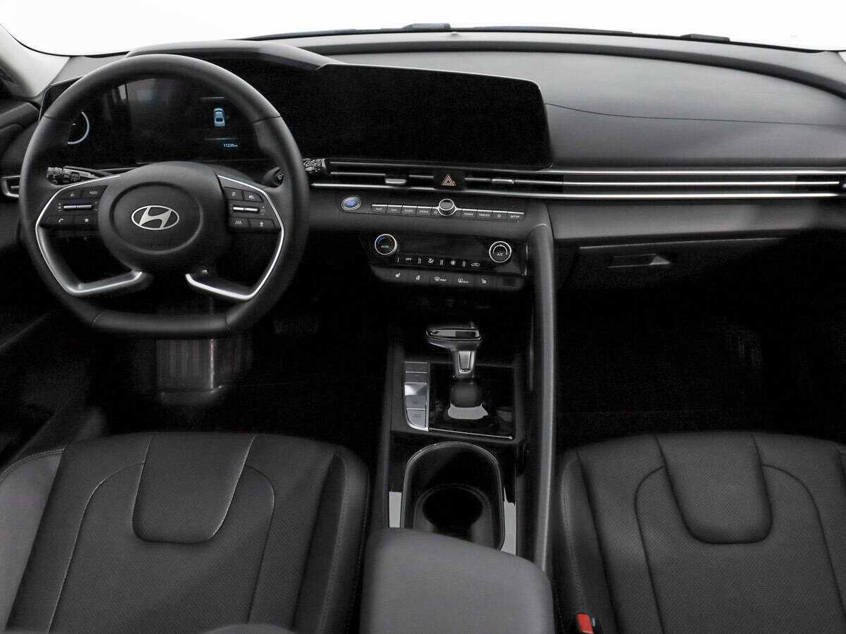 Hyundai Elantra, 2024 Фото №15
