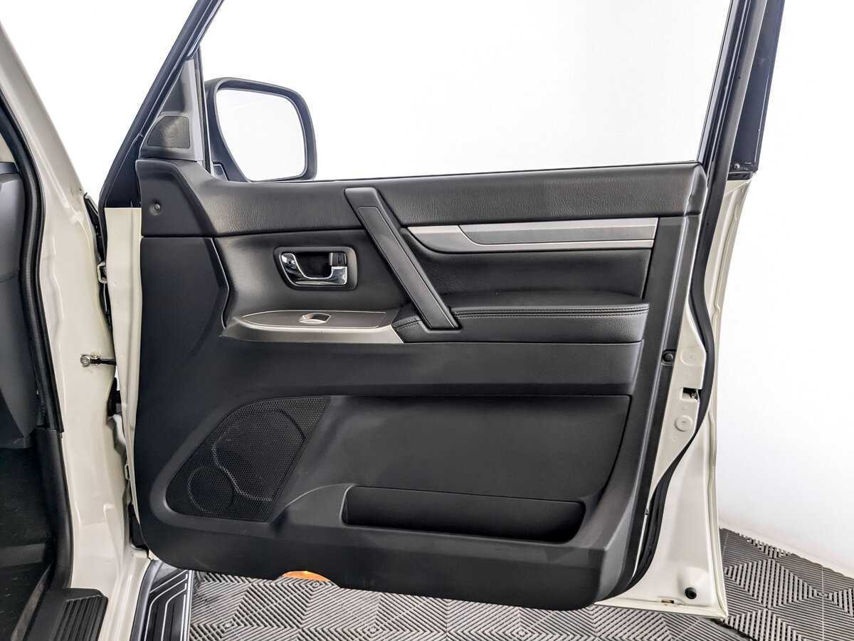 Mitsubishi Pajero, 2019 Фото №25