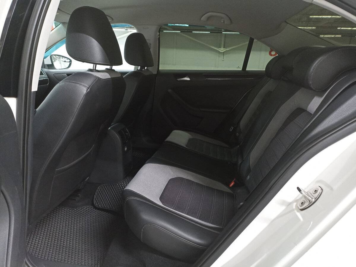 Volkswagen Jetta, 2015 Фото №12