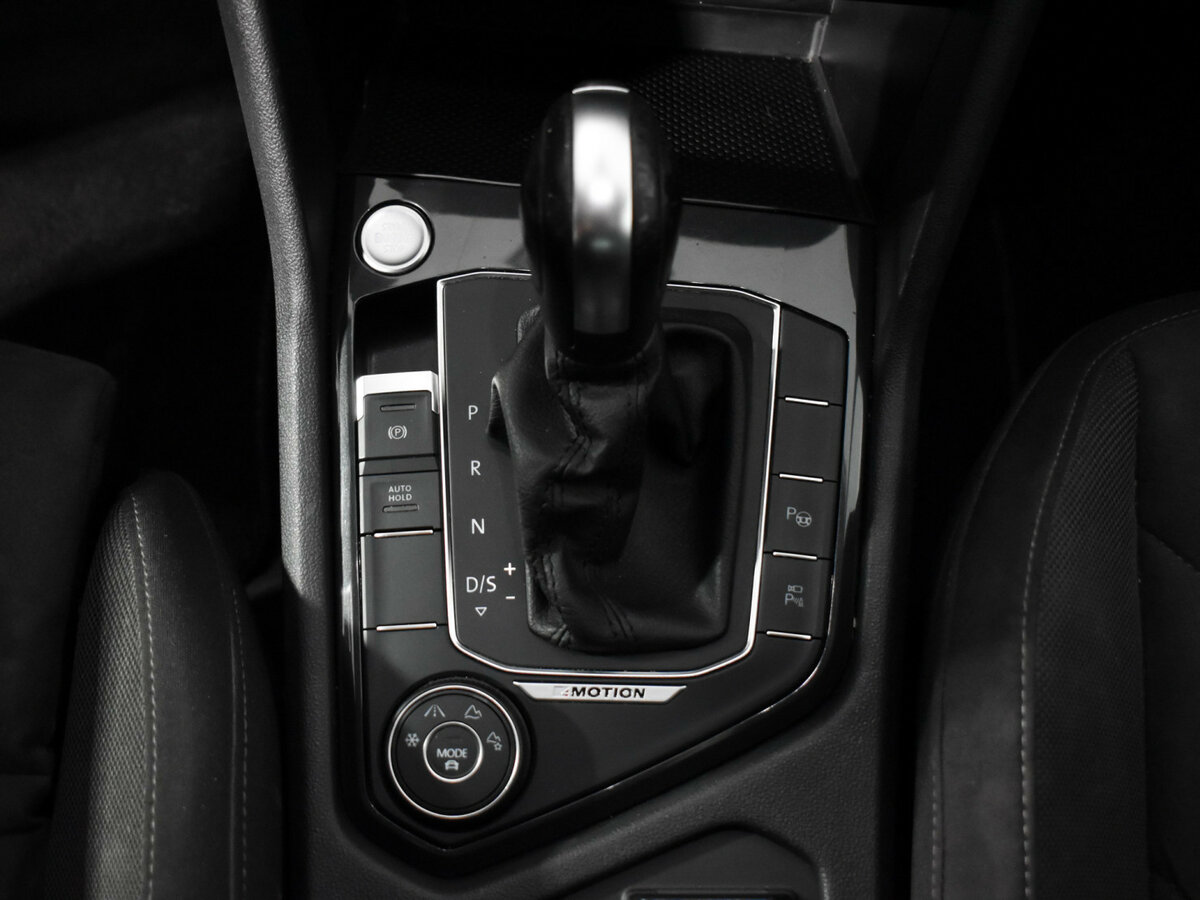 Volkswagen Tiguan II, 2020 Фото №9