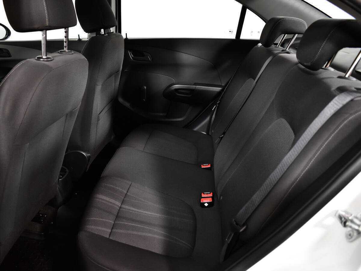 Chevrolet Aveo, 2014 Фото №8