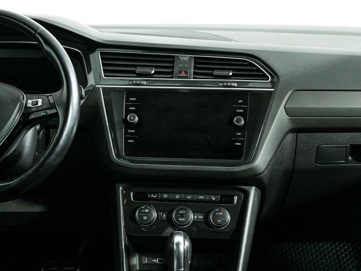 Volkswagen Tiguan, 2018 Фото №14