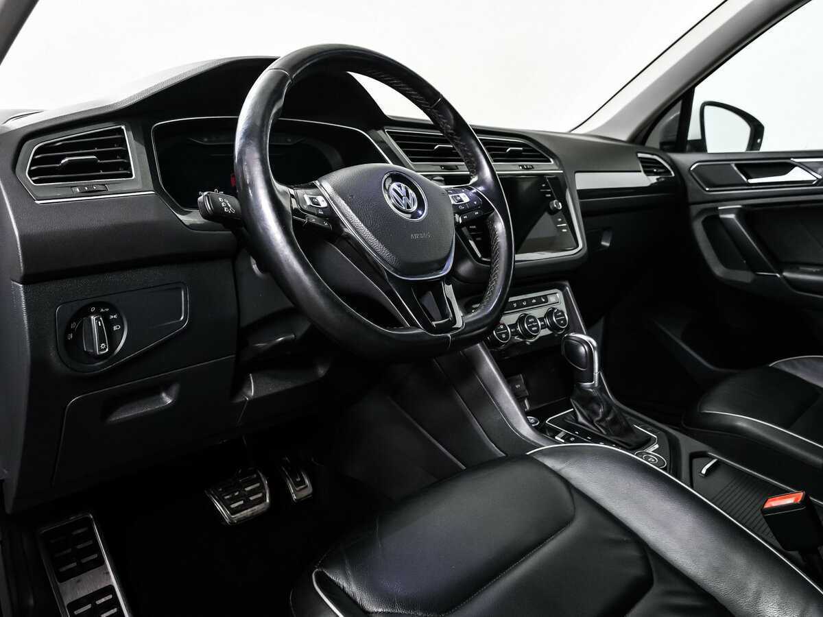 Volkswagen Tiguan, 2018 Фото №12