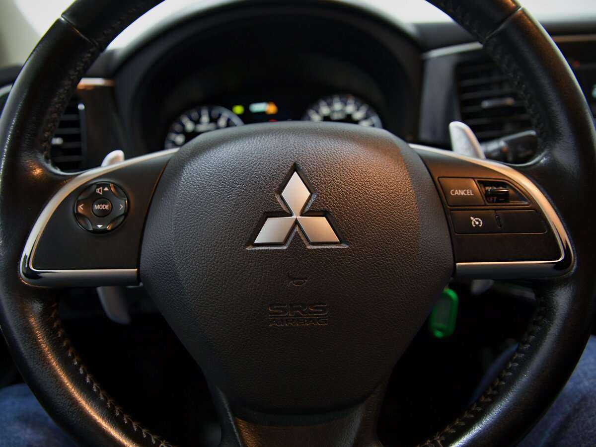 Mitsubishi Outlander, 2013 Фото №11