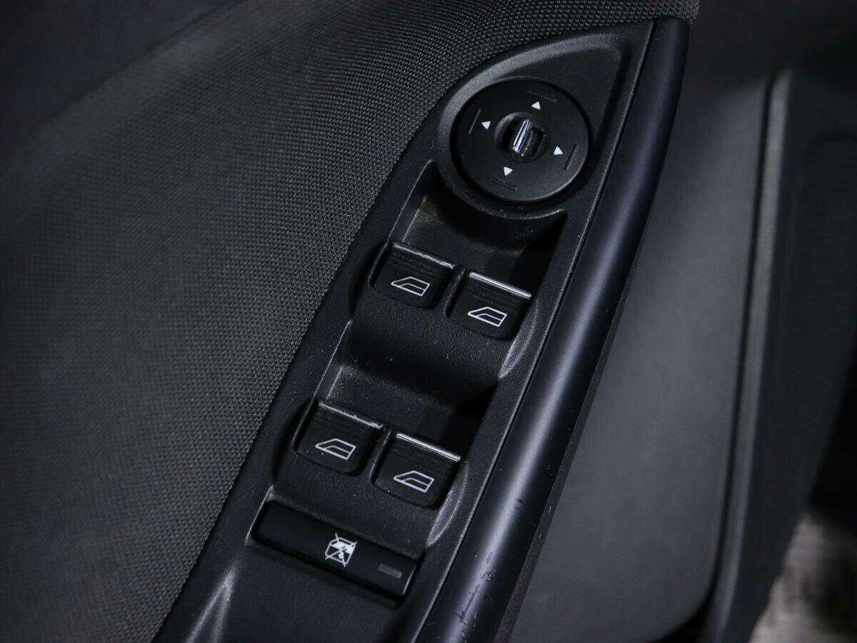 Ford Focus, 2012 Фото №13