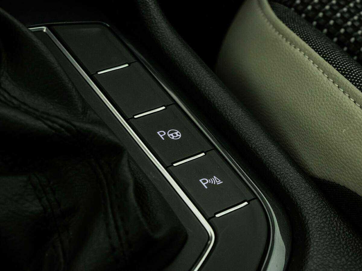 Volkswagen Tiguan, 2020 Фото №18