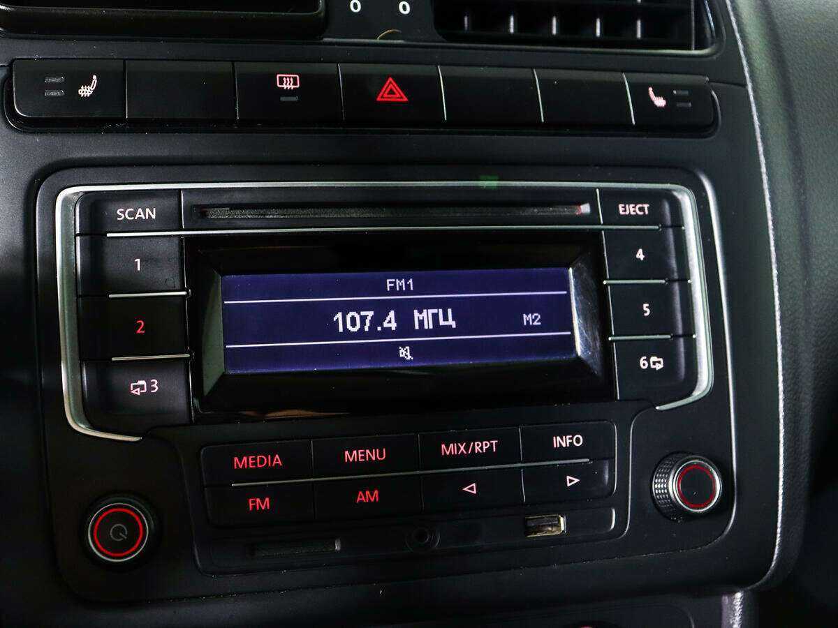 Volkswagen Polo, 2014 Фото №12