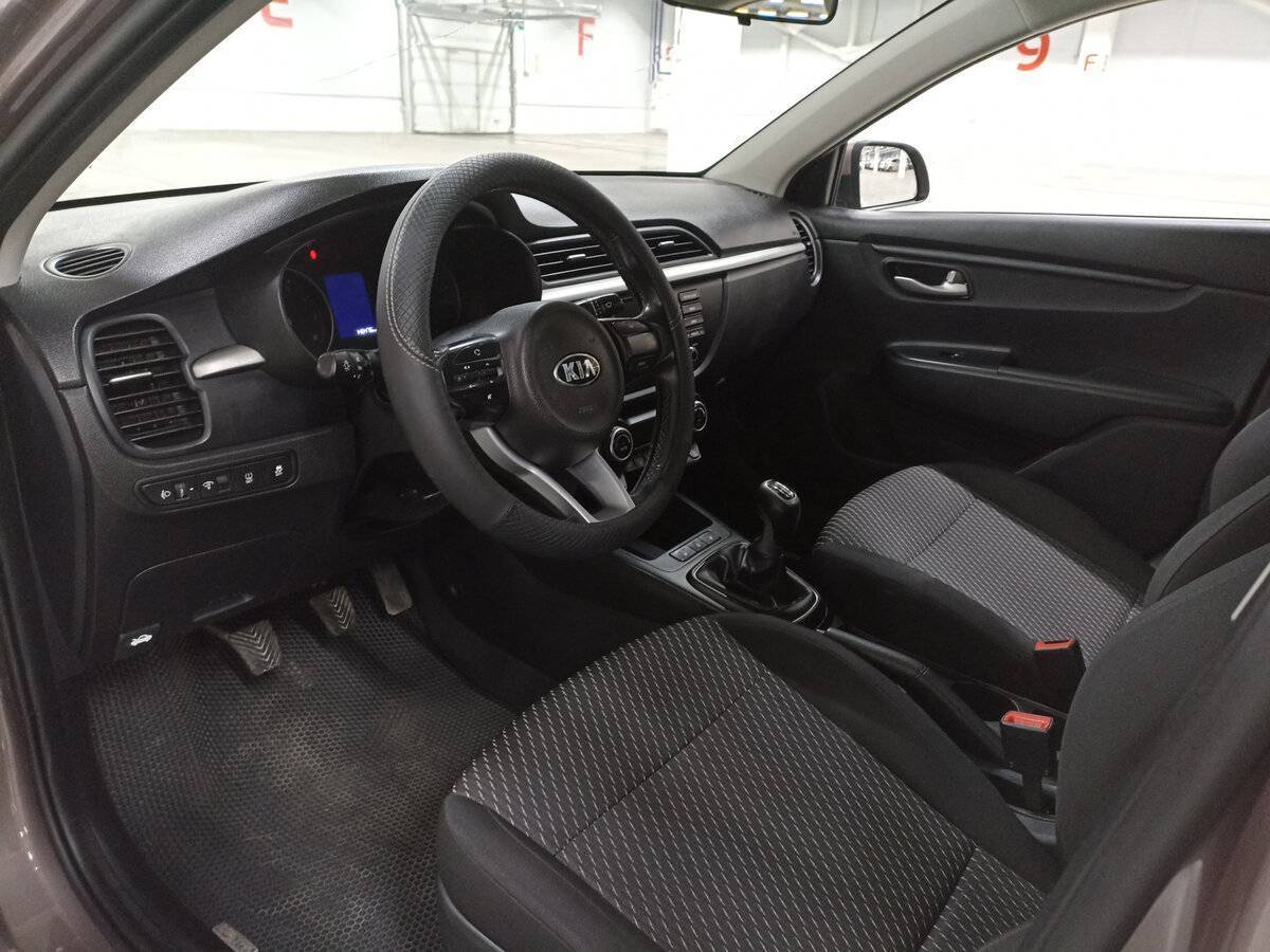 Kia Rio, 2018 Фото №16