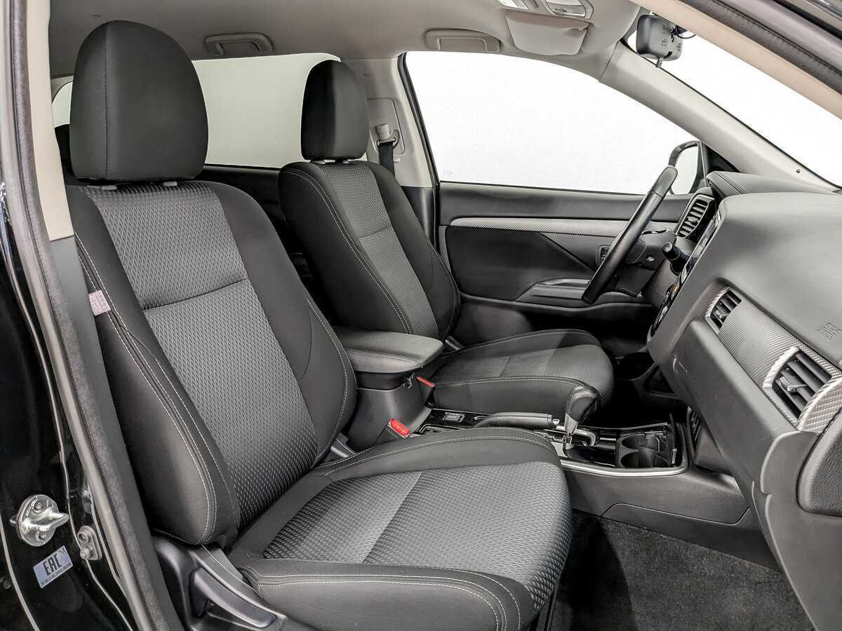 Mitsubishi Outlander, 2018 Фото №21