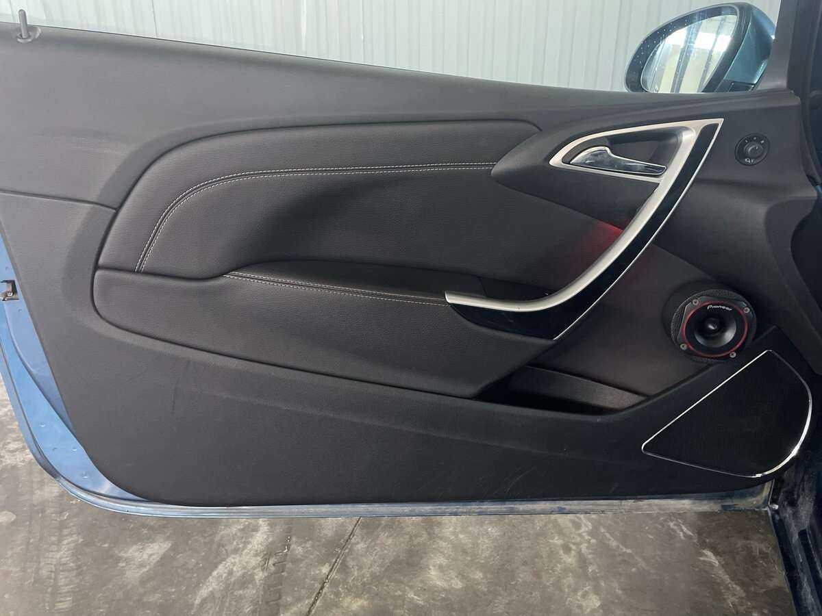 Opel Astra GTC, 2014 Фото №15