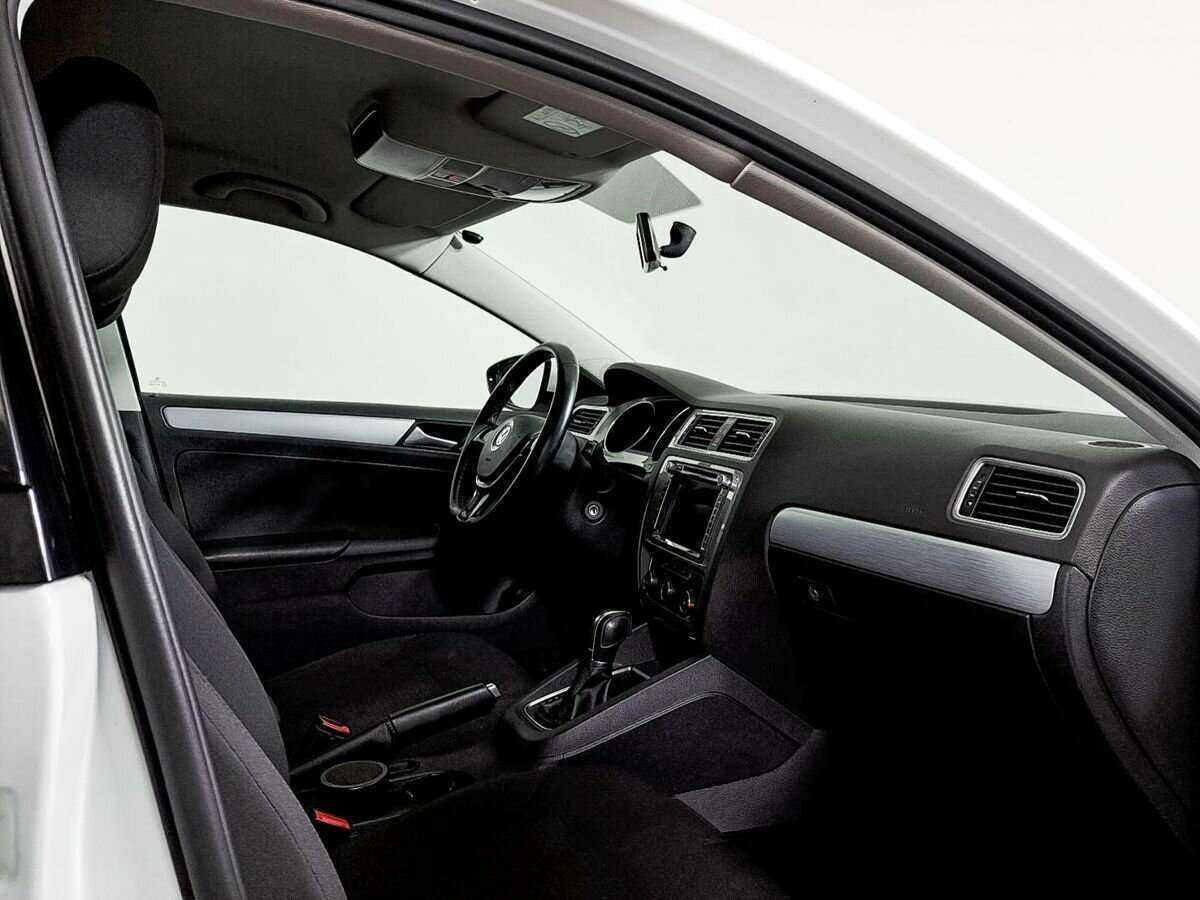 Volkswagen Jetta, 2018 Фото №8