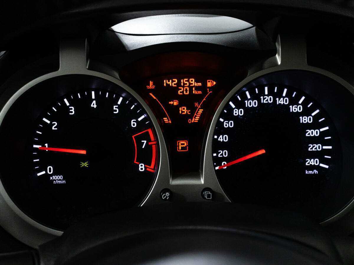 Nissan Juke, 2014 Фото №12