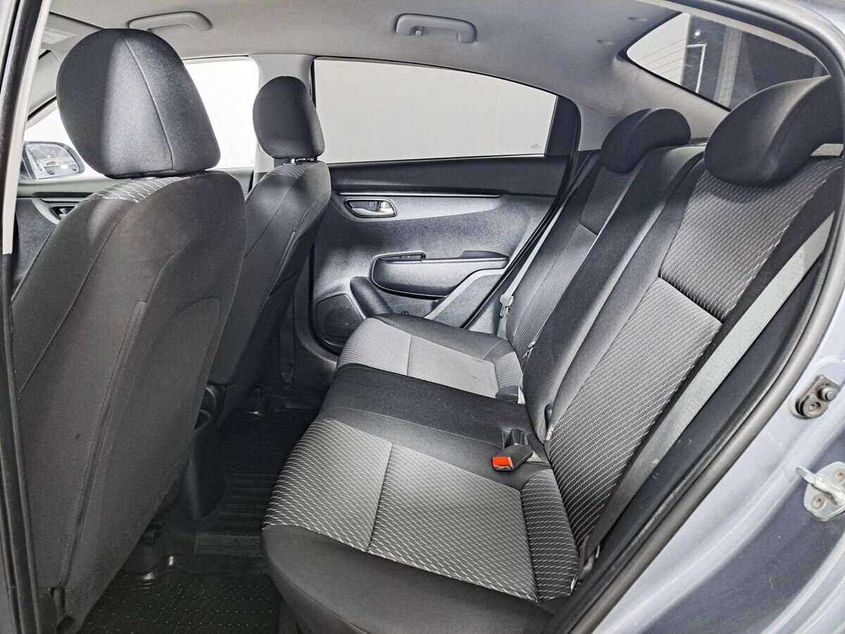 Kia Rio, 2018 Фото №8