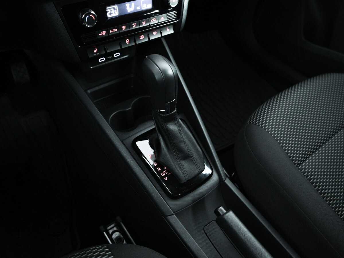 Volkswagen Polo, 2020 Фото №11