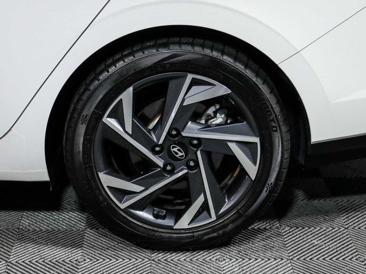 Hyundai Elantra, 2023 Фото №12