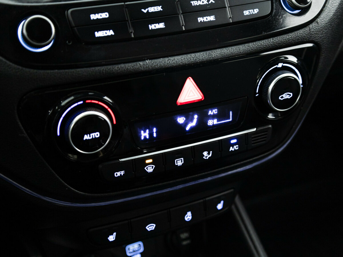 Hyundai Solaris II, 2019 Фото №14