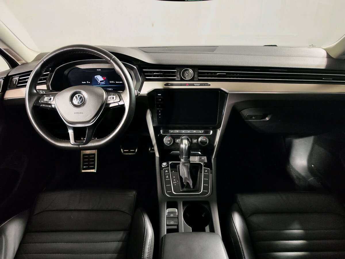 Volkswagen Passat Alltrack, 2019 Фото №15