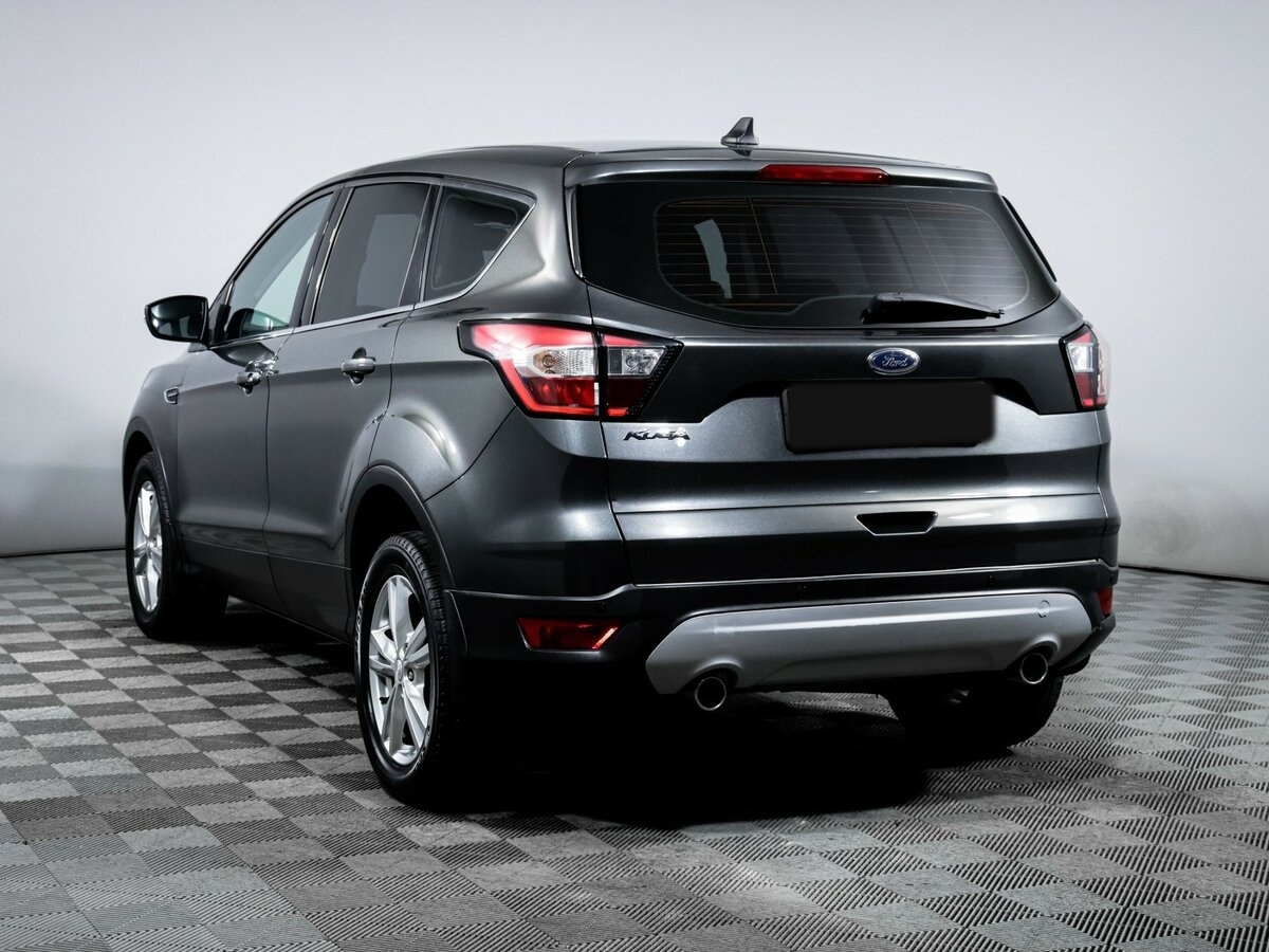 Ford Kuga II Рестайлинг, 2019 Фото №7