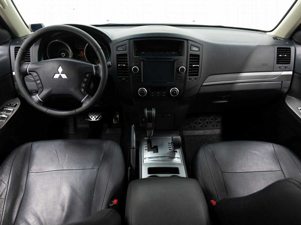 Mitsubishi Pajero, 2013 Фото №15