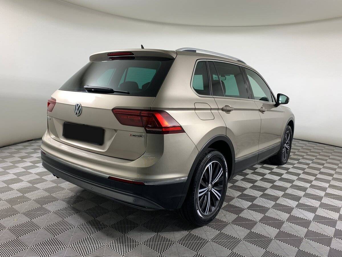 Volkswagen Tiguan, 2018 Фото №5