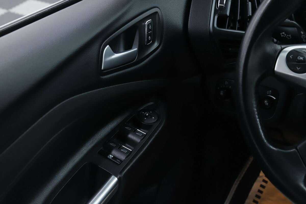 Ford Kuga, 2016 Фото №10