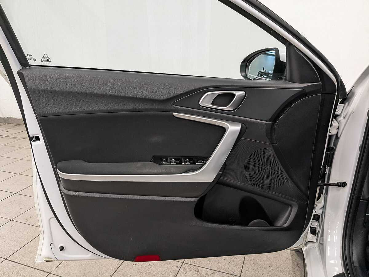 Kia Ceed, 2018 Фото №17