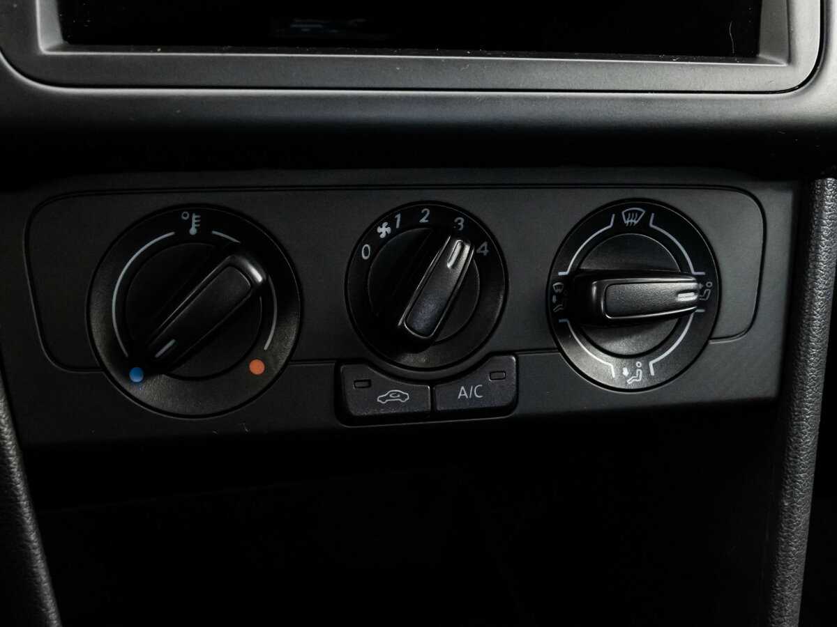 Volkswagen Polo, 2017 Фото №12