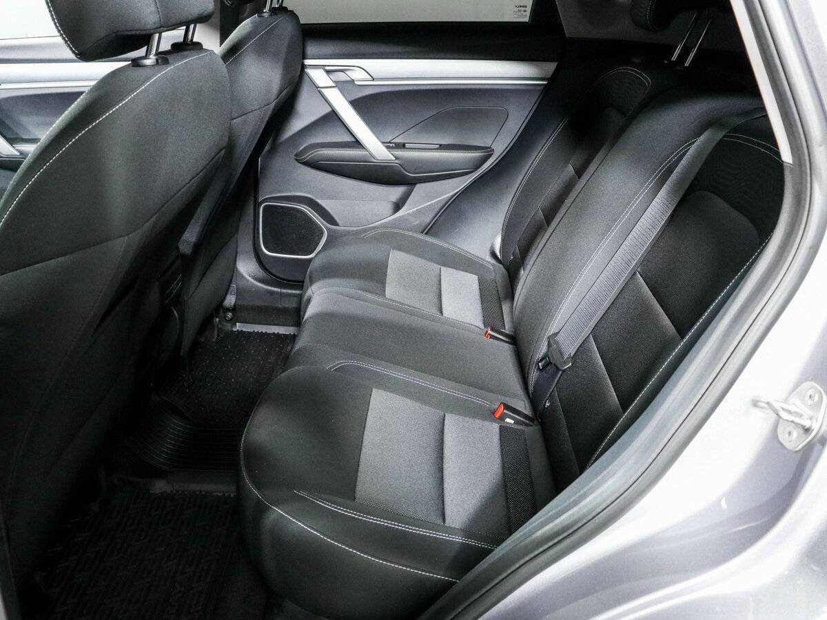 Geely Coolray, 2023 Фото №7