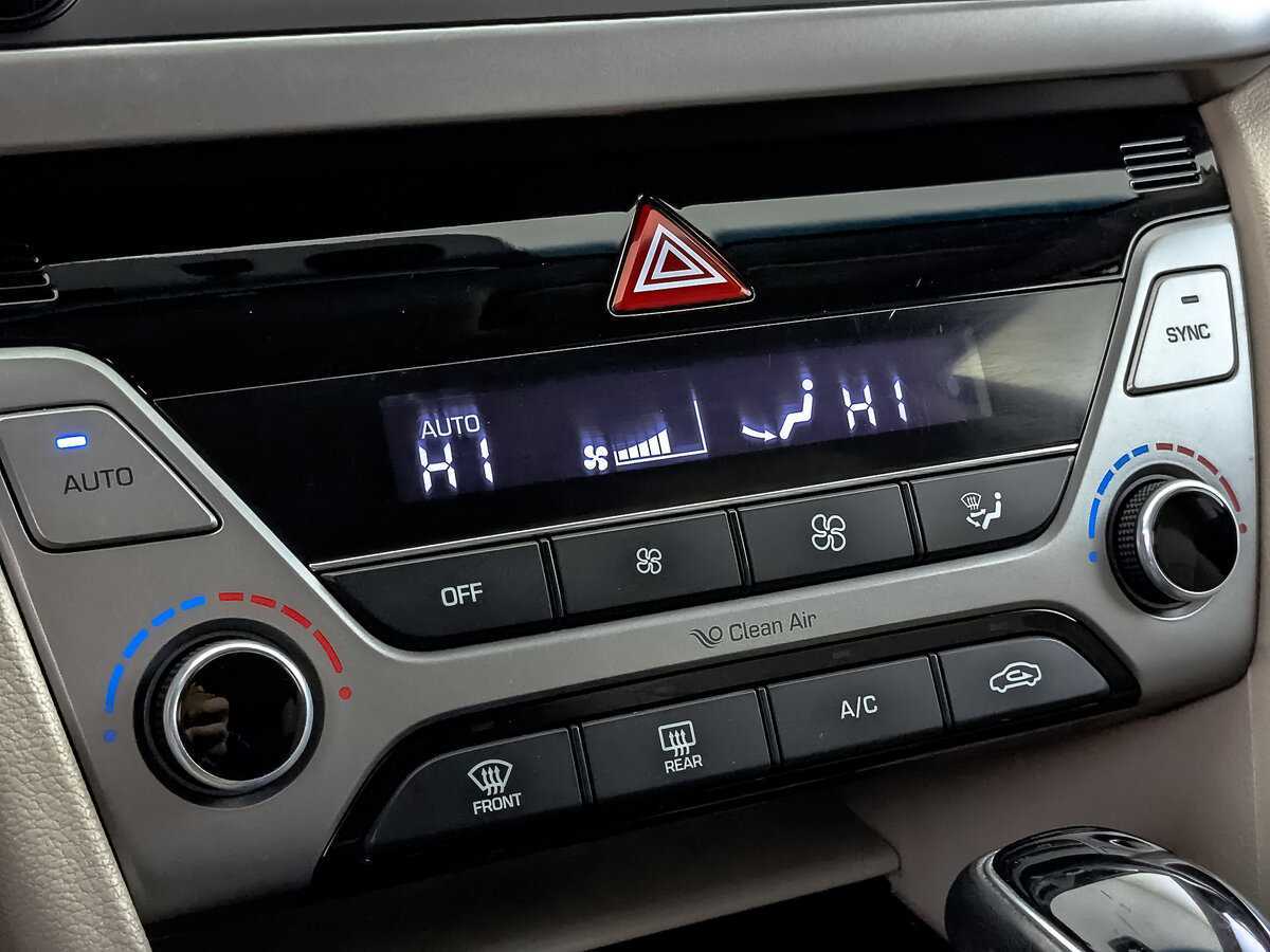 Hyundai Elantra, 2017 Фото №21