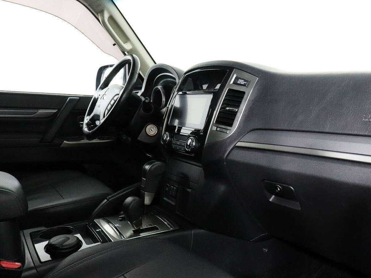 Mitsubishi Pajero, 2018 Фото №5