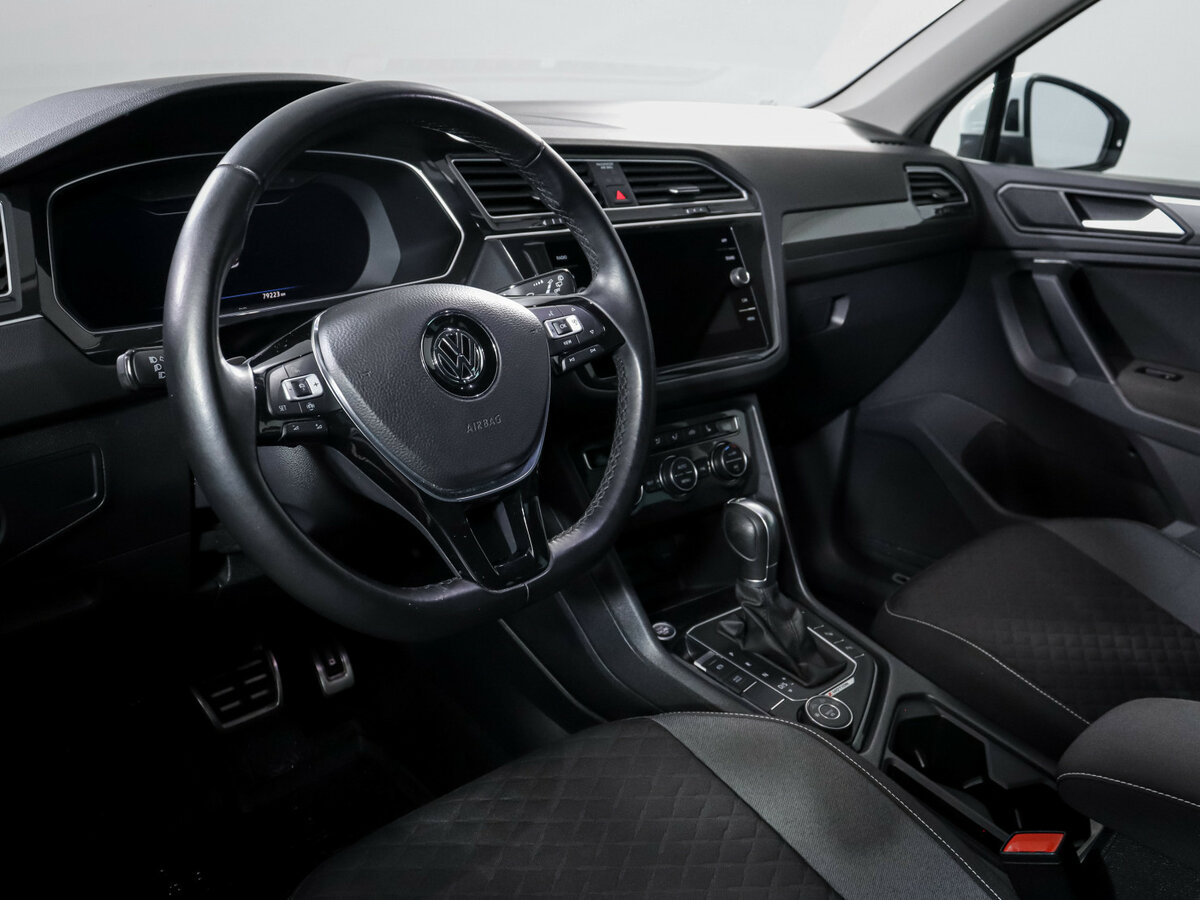 Volkswagen Tiguan II, 2018 Фото №11