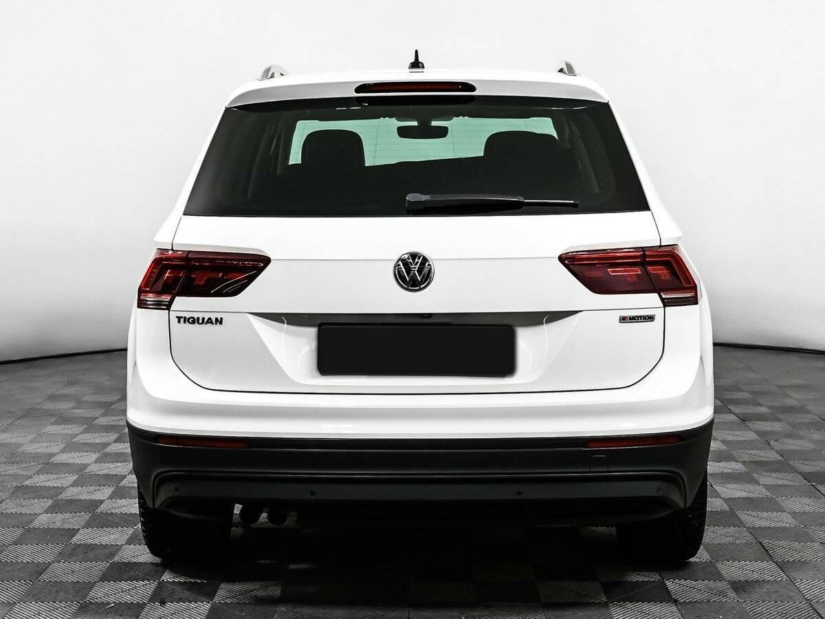 Volkswagen Tiguan, 2018 Фото №6