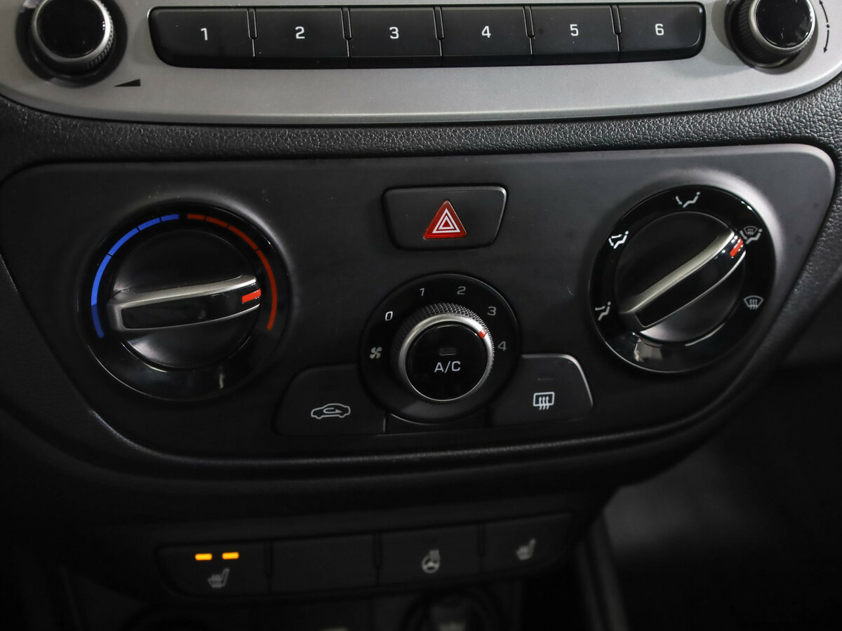 Hyundai Solaris II, 2018 Фото №14