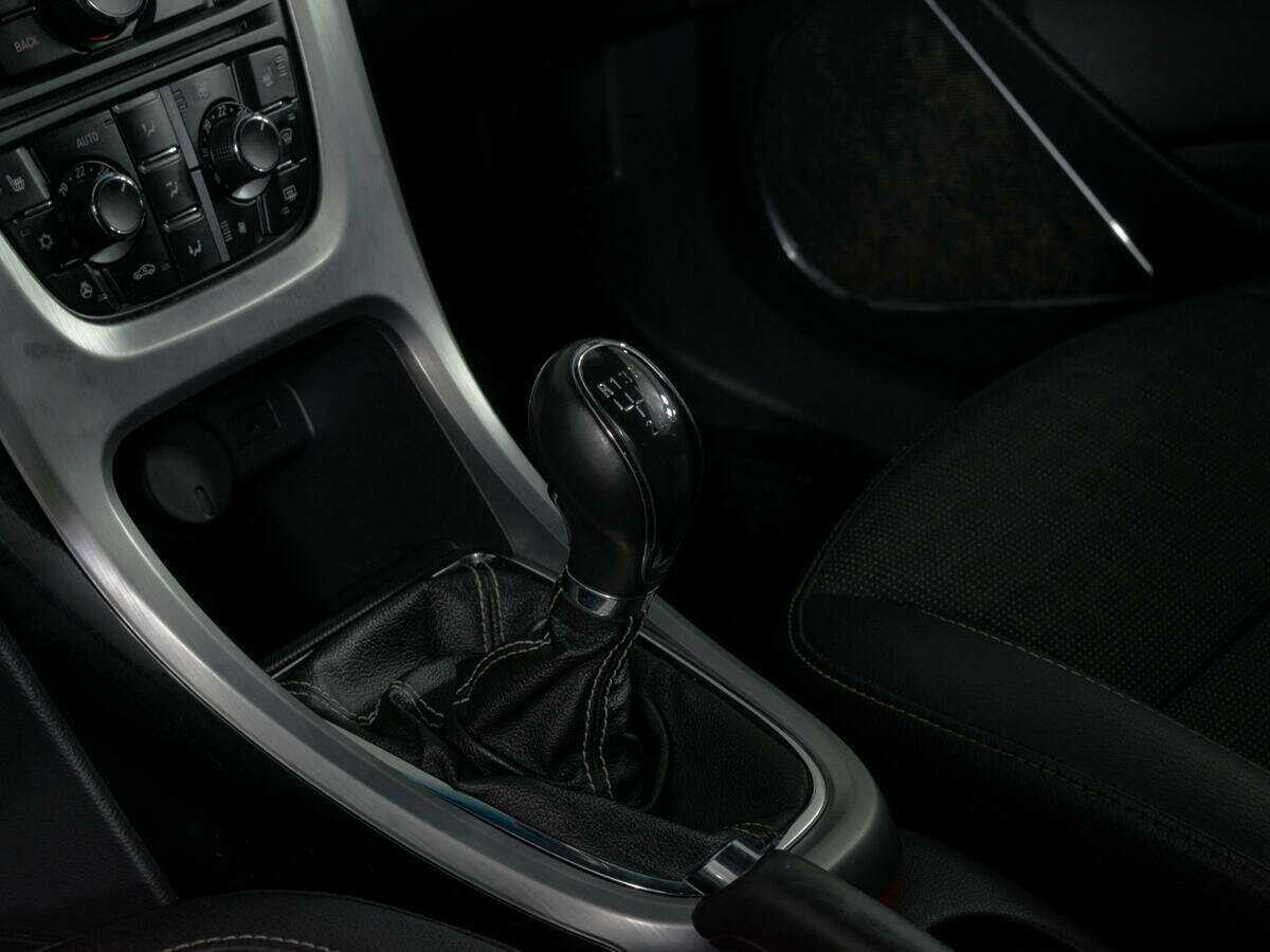 Opel Astra GTC, 2012 Фото №15