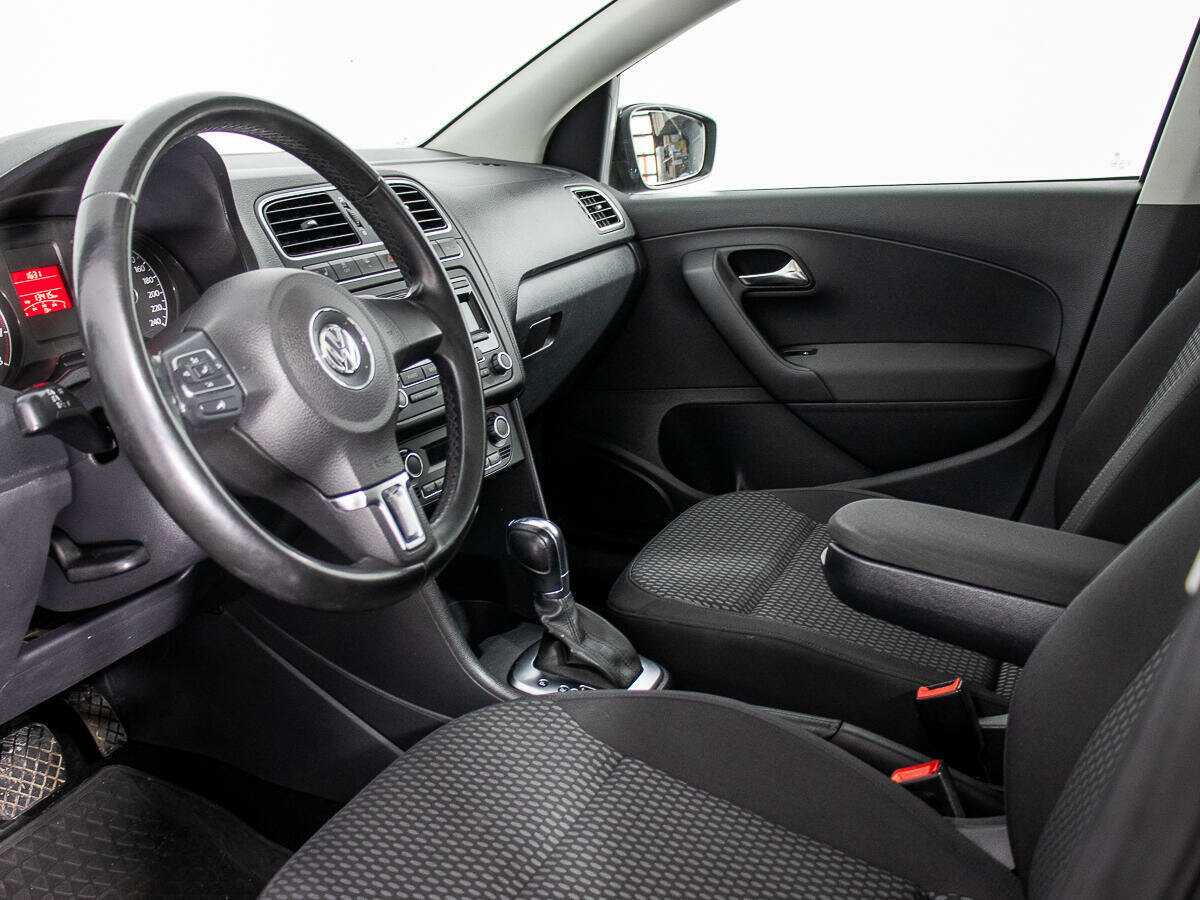 Volkswagen Polo, 2012 Фото №10