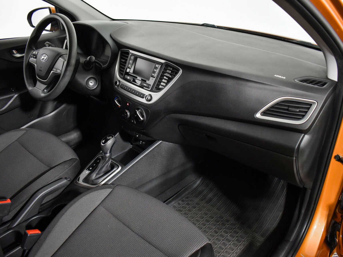 Hyundai Solaris II, 2017 Фото №12