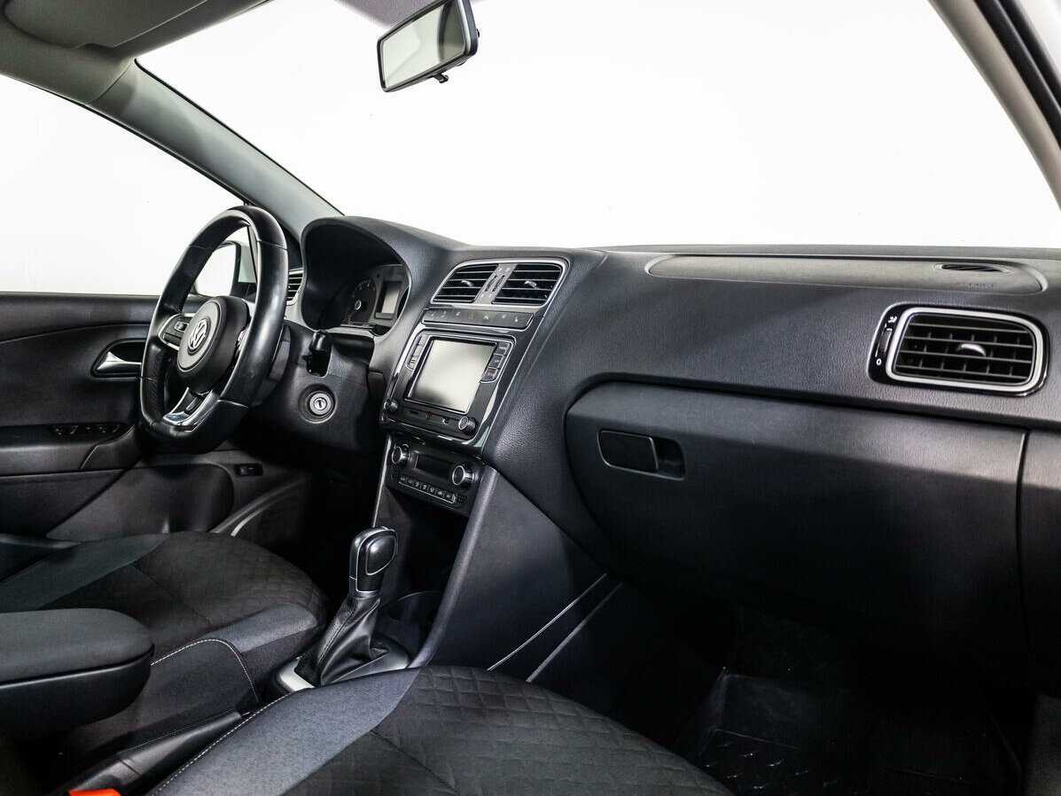 Volkswagen Polo, 2018 Фото №8