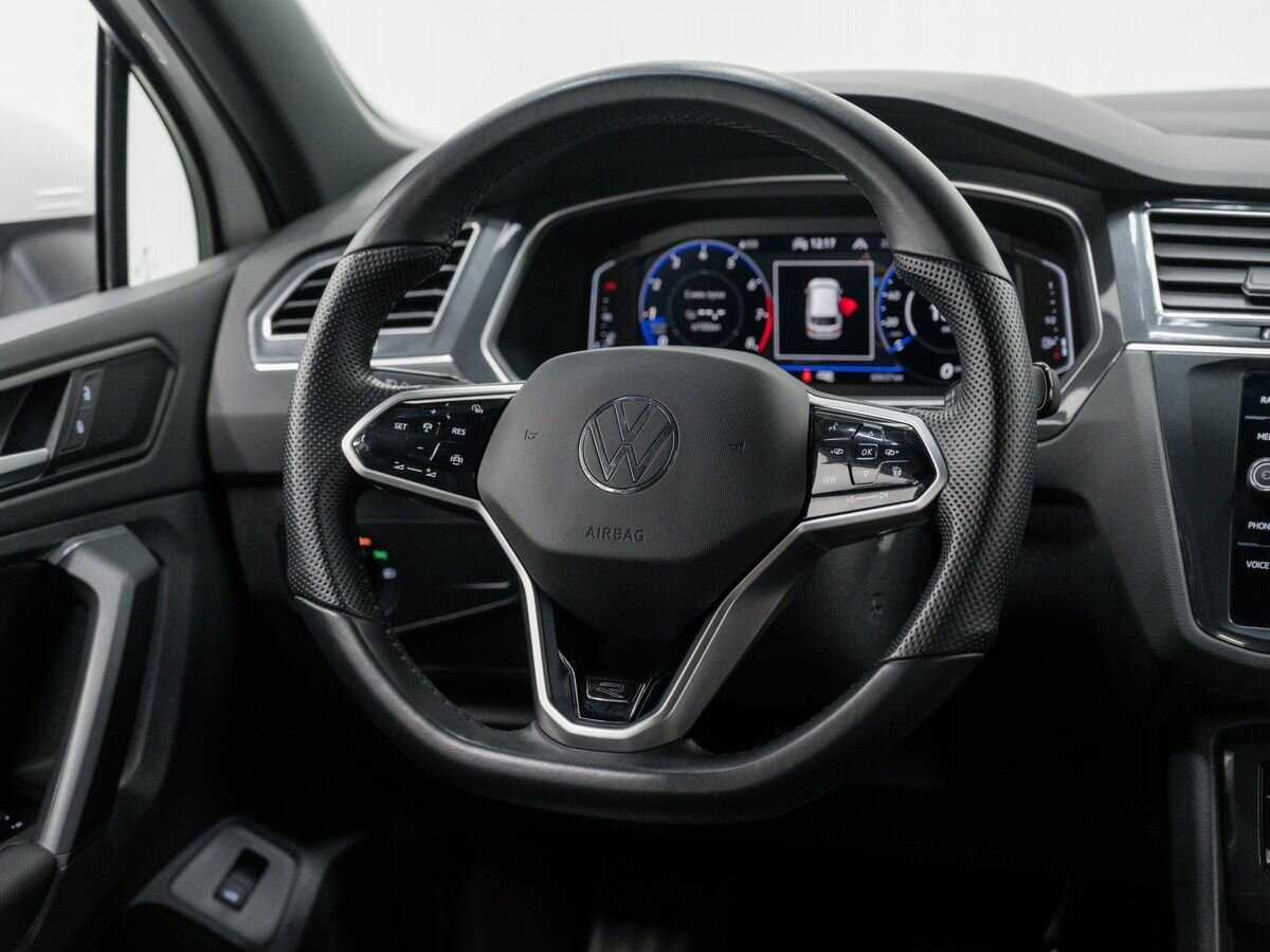 Volkswagen Tiguan, 2022 Фото №12