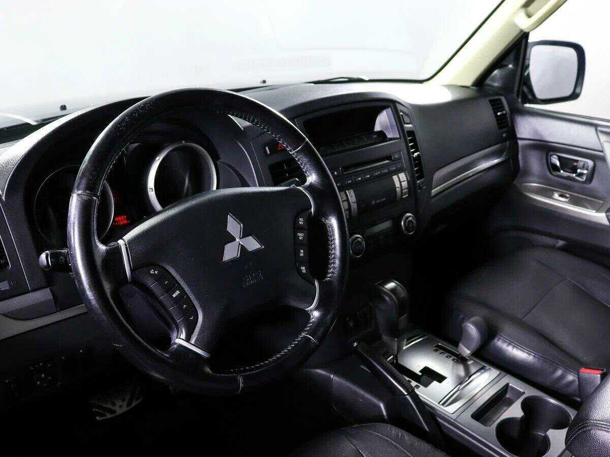 Mitsubishi Pajero, 2013 Фото №11