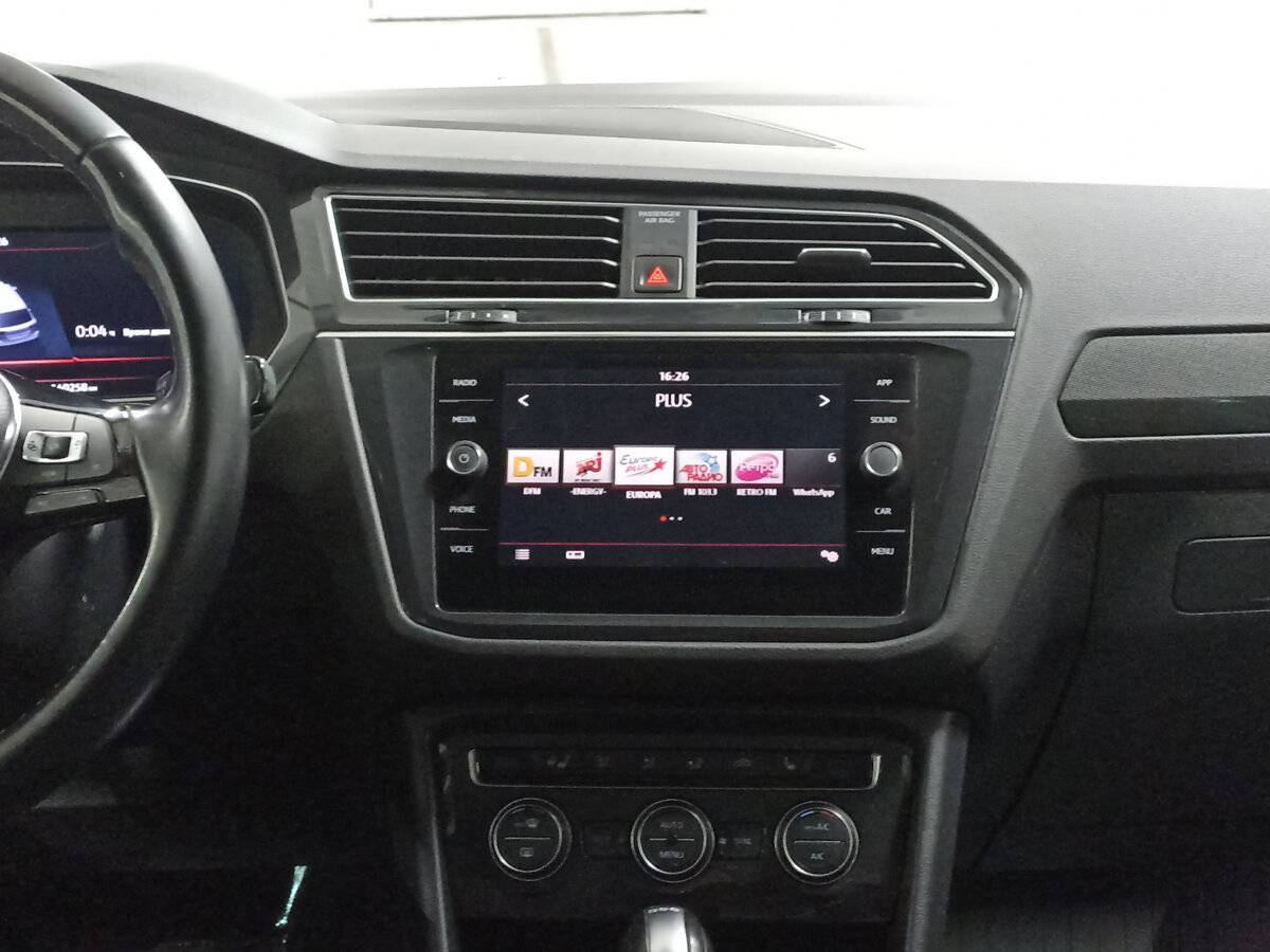 Volkswagen Tiguan, 2018 Фото №15