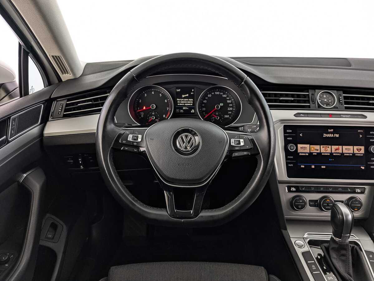 Volkswagen Passat, 2019 Фото №22