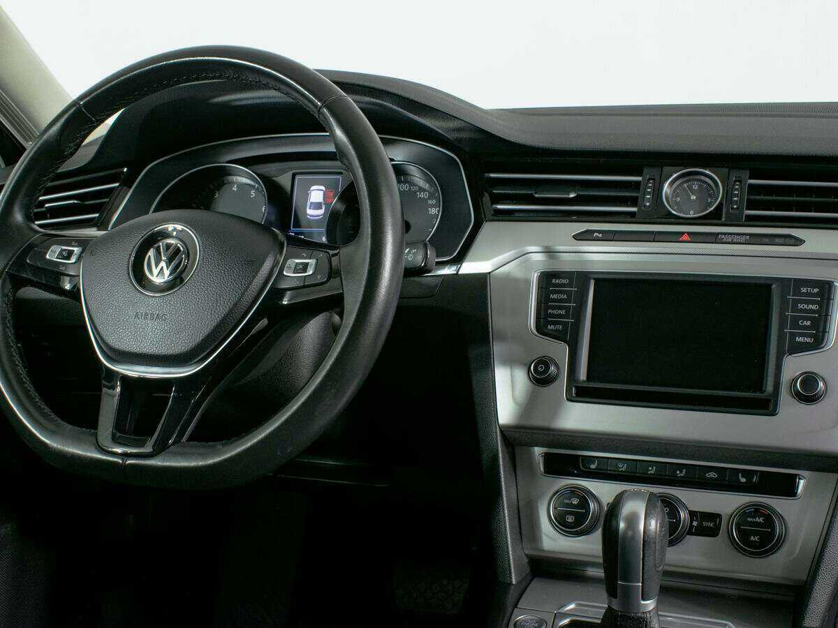 Volkswagen Passat, 2017 Фото №9