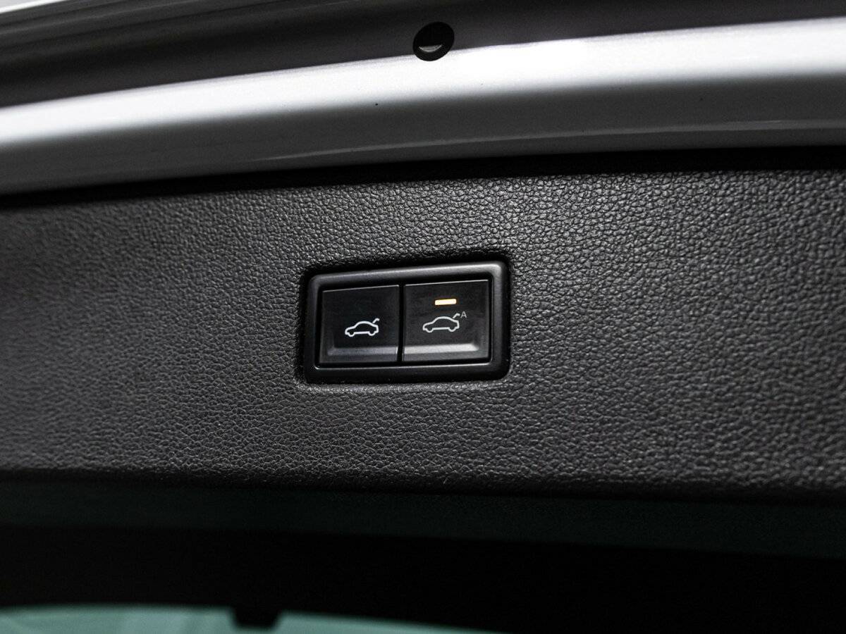 Volkswagen Tiguan, 2019 Фото №16