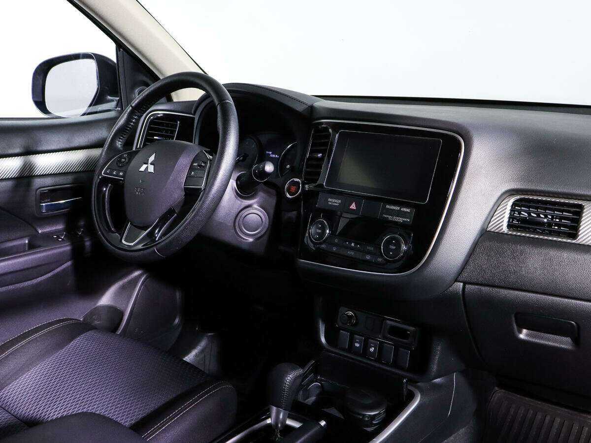 Mitsubishi Outlander, 2018 Фото №9