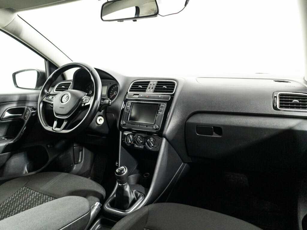 Volkswagen Polo, 2015 Фото №9