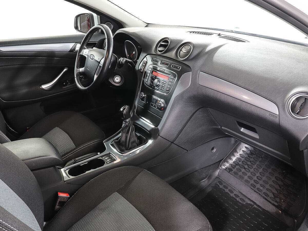 Ford Mondeo, 2013 Фото №9