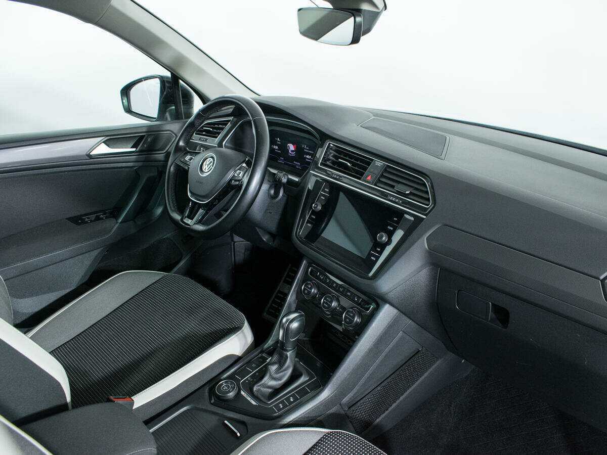 Volkswagen Tiguan, 2020 Фото №9