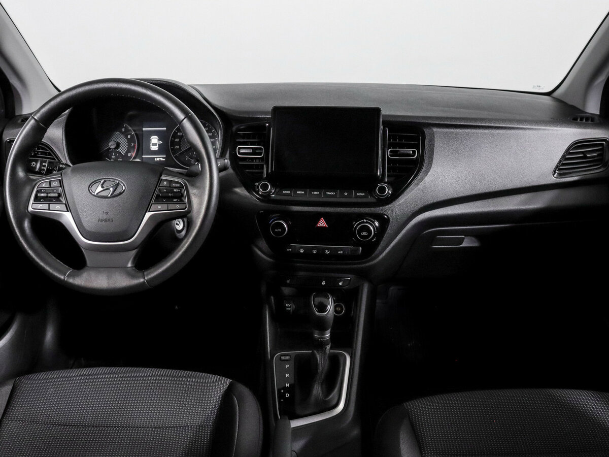 Hyundai Solaris II Рестайлинг, 2021 Фото №12