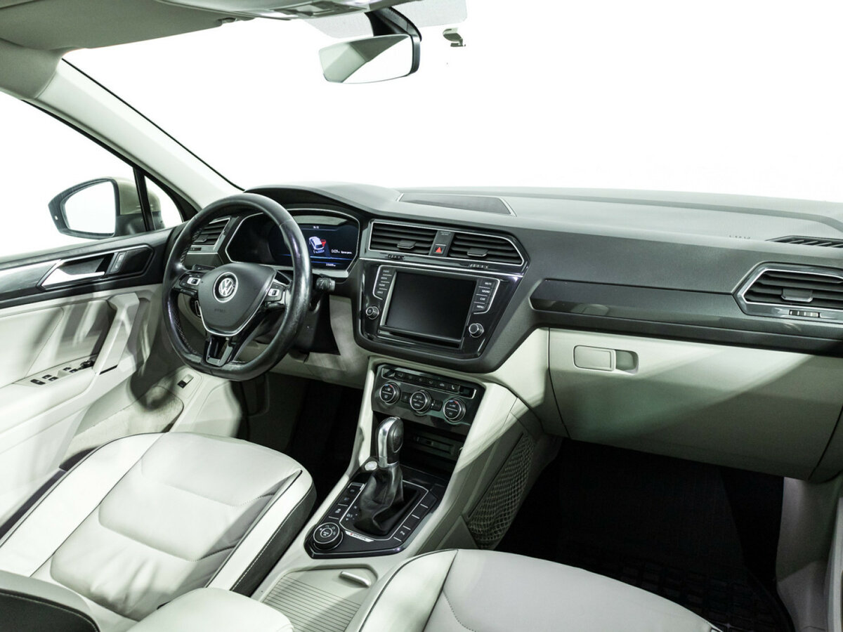Volkswagen Tiguan II, 2017 Фото №9