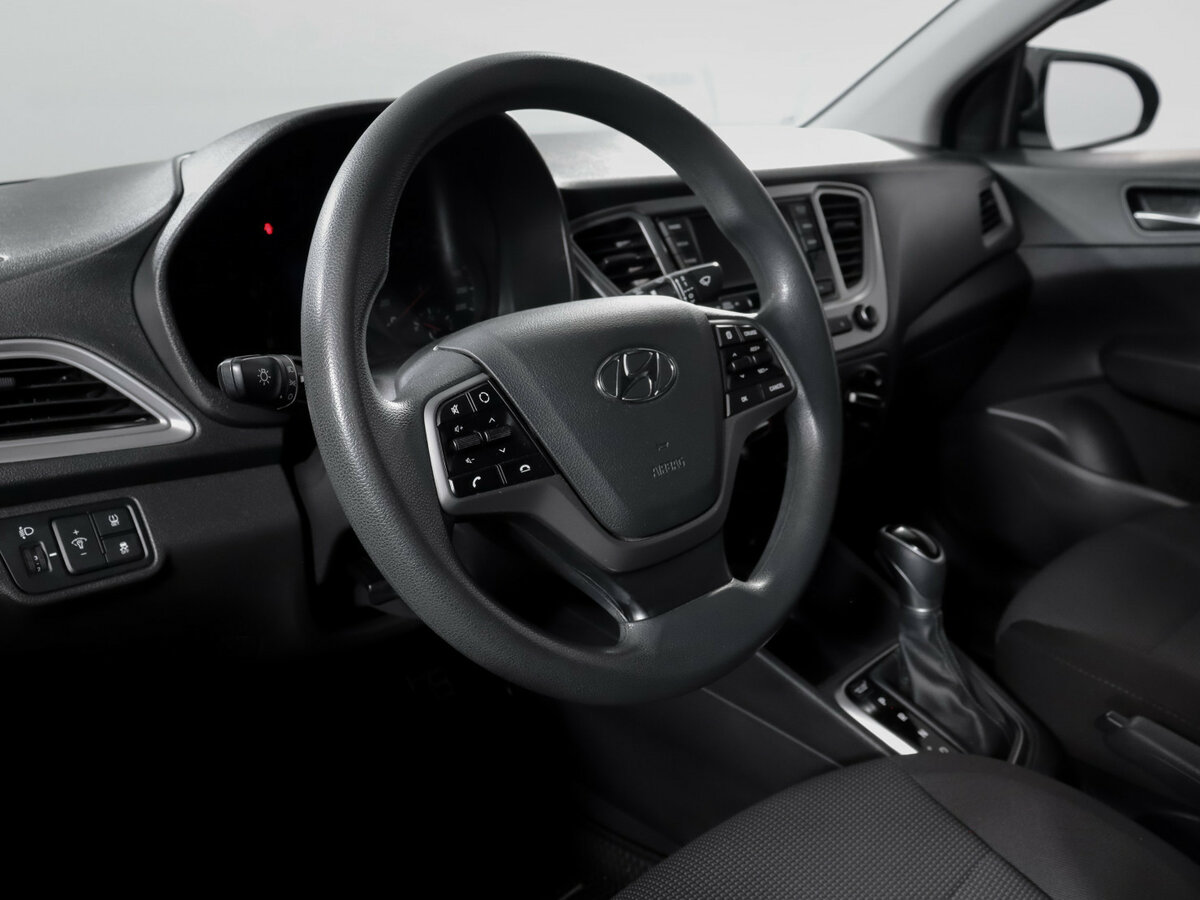 Hyundai Solaris II Рестайлинг, 2020 Фото №11